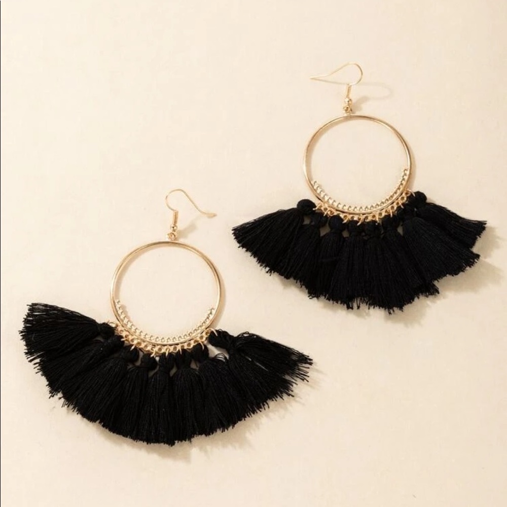Trendy Black Tassel Earrings - Picture 3 of 3